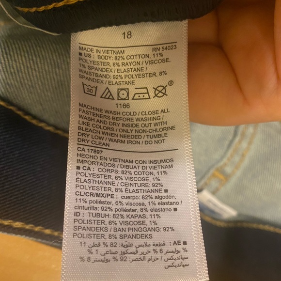 Old Navy Maternity Front-Low Panel Rockstar Super Skinny Jeans - Picture 2 of 5